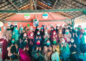 Perempuan dan Gerakan Lingkungan