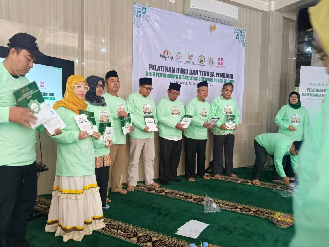 Menyimak dengan Mata, Merasakan dengan Hati