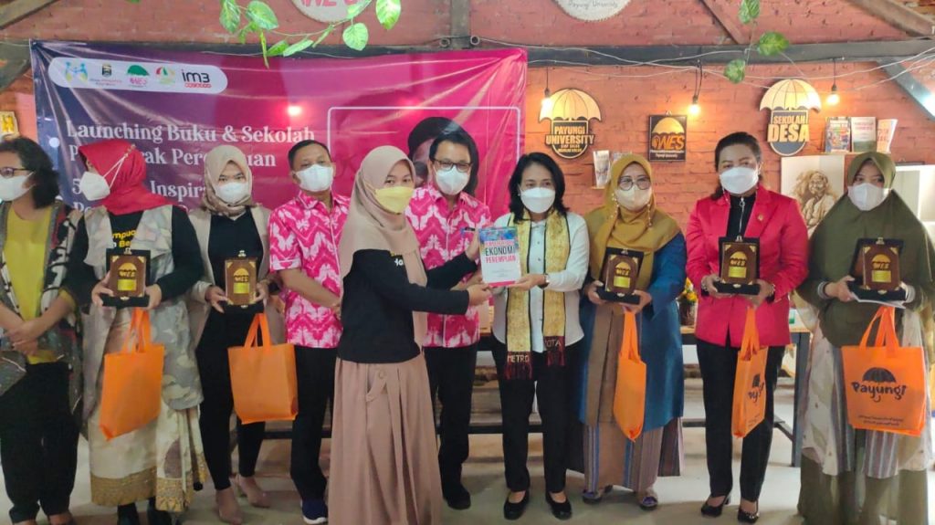 Cinta Sejatimu Terukir Abadi, Mbak Hifni